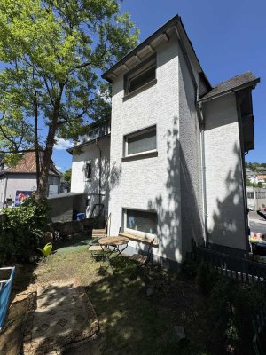 Zentrale Wohnlage nur an 4er WG zu vermieten !
