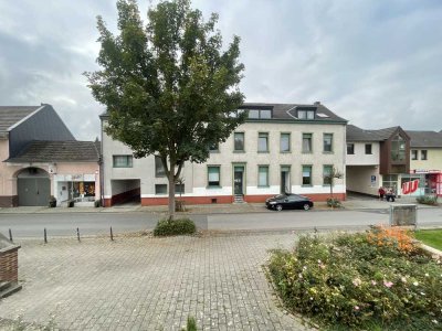 Gut geschnittenes  1-Zimmer-Apartment im DG inkl. Außenstellplatz!