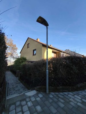 Charmante Doppelhaushälfte mit herrlichem Ausblick und 5,5 Zimmern in Ostfildern-Parksiedlung