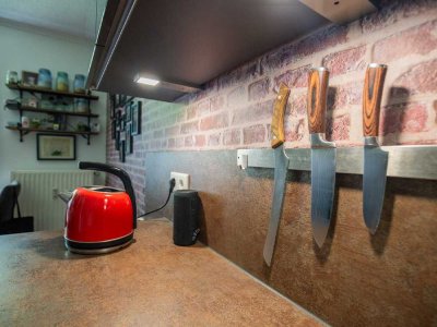 Vollmöblierte 2-Zimmer-Wohnung mit Balkon in zentraler Lage von Neuss-Furth