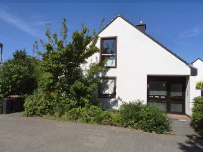 Grossraum Apartment mit  EBK, Terrasse und eigenem Garten.