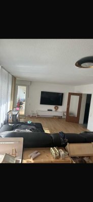 Freundliche 3 Zimmer-Wohnung mit gehobener Innenausstattung mit Balkon in Aachen