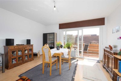 Stadtleben mit Komfort: Stilvolles Zuhause mit Aufzug, Balkon & Stellplatz in der Oststadt