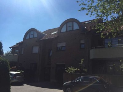 Helle und zentral gelegene 5,5-Zimmer Wohnung mit großer Terrasse und eigenem Tiefgaragenplatz