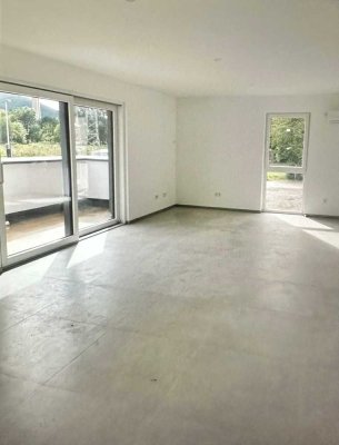 Einladende Erdgeschosswohnung mit großer Terrasse – Ihr perfekter Rückzugsort für Ruhe und Erholung.