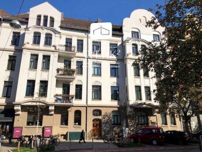 Hochwertige Altbauwohnung mit 3 Zimmern, Loggia & 112 qm in Bestlage der List