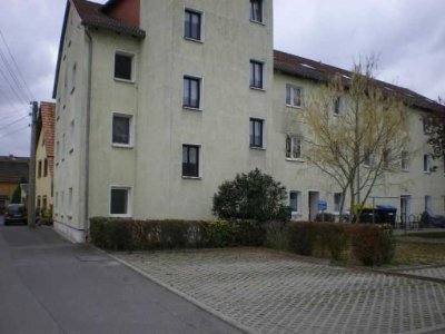 geräumige 3-R.-Wohnung im 1.OG in Caaschwitz