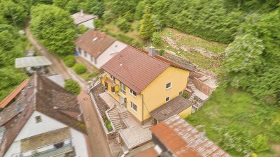 Großzügiges Einfamilienhaus am Waldrand mit Garage, Schuppen & Garten
