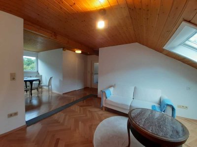 Helle möblierte gepflegte 2-Zimmer Dachgeschosswohnung in Mühlhausen im Täle