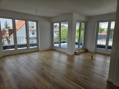 Ersbezug Neubau: Stilvolle 2-Zimmer-Penthouse-Wohnung in München Obermenzing