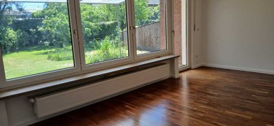 3-Zimmer-Wohnung mit Terrasse, Garten, überdachtem PKW-Stellplatz