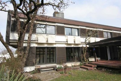 Bauhaus-Villa mit Weitblick, Einbauküche ab sofort, Sauna