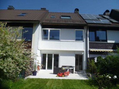 Familientraum mit Garten! Renoviertes Reihenhaus zu verkaufen