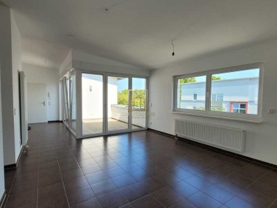 Christian Dik Immobilien/ Lichtdurchflutete 2 Zimmerwohnung mit Balkon & Loggia in bevorzugter Lage