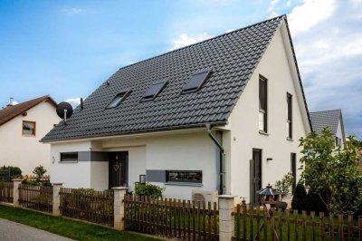 Klassisch leben in moderner Effizienz – Ihr neues Zuhause mit Elbe-Haus®