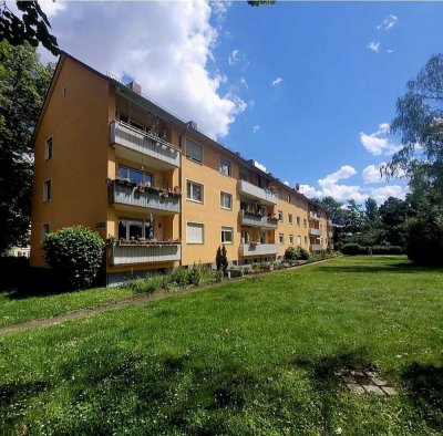 Charmante 2,5 Zimmerwohnung mit Blick ins Grüne