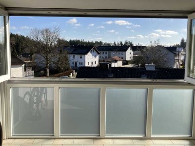 Schöne, große und helle 4-Zimmer-Wohnung mit Einzelgarage in Haag / Oberbayern