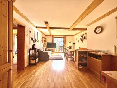 Schöne, helle 3-Zi.-Wohnung mit Loggia in erhöhter Sonnenaussuichtslage