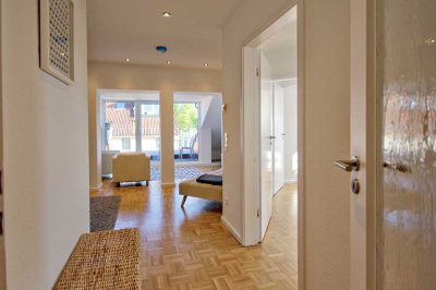 Möblierte und modernisierte 3-Raum-DG-Wohnung mit Balkon in Babelsberg