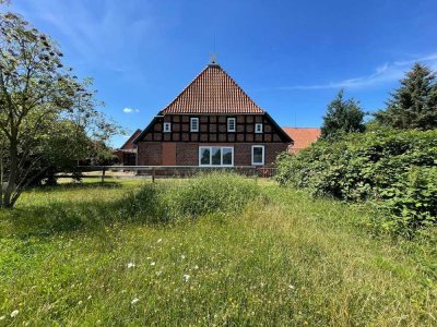 Charmanter Reiterhof mit Einfamilienhaus und 8.385 m² Grundstück in Dörverden Westen