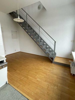 Traumhafte 1,5-Raum-Loftwohnung im Herzen der Stadt