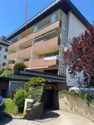 Eigentumswohnung in ruhiger Lage inkl. Tiefgaragenstellplatz und großer Loggia in Südwestausrichtung im 3. Obergeschoss mit schönem Ausblick