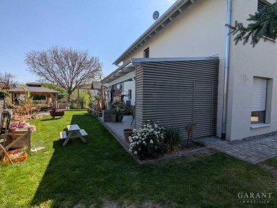 Großzügiges Haus mit schönem Garten
