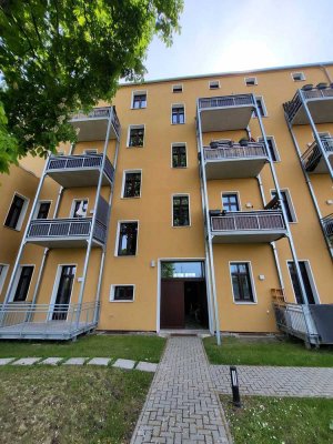 Helle 3-RW mit Balkon - modernes Bad mit Wanne & Dusche