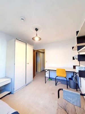 2-Zimmer-Apartment in Erlangen inkl. Stellplatz – ideal für Anleger, WG oder Pendler!