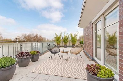 Komfortables Penthouse in ruhiger Lage mit Aufzug und Tiefgaragenplatz