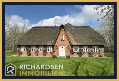 Repräsentatives Reetdachanwesen unmittelbar am Nordseedeich gelegen in 25924 Emmelsbüll-Horsbüll