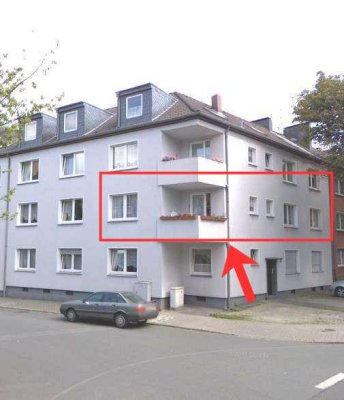 Gut geschnittene 2-Zimmer-Wohnung mit Balkon in Duisburg-Mittelmeiderich