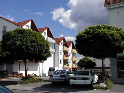 Von Privat: Freundliche 3-Zimmer Dachgeschosswohnung in Neu-Anspach