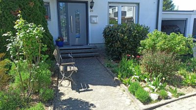 Doppelhaushälfte in Frankfurt Nieder-Eschbach in ruhiger Lage in angenehmen, sozialen Umfeld