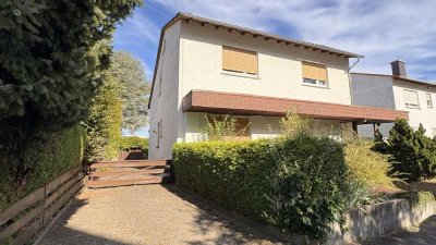 Einfamilienhaus mit Einliegerwohnung in Dreieich Götzenhain