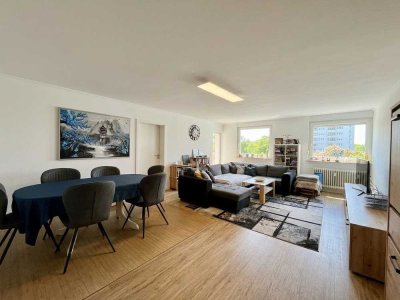Sanierte 4-Zimmer-Wohnung mit moderner EBK, zwei Balkonen, Aufzug u. TG-Stellplatz in zentraler Lage