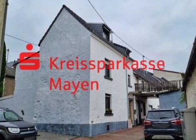 Charmantes Einfamilienhaus mit kleinem Grundstück und Abstellfläche