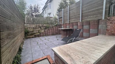 EBK, GARTEN und LICHTDURCHFLUTET