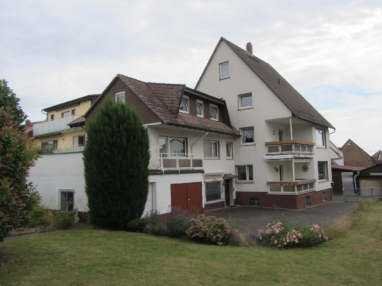 502 - Großräumiges Dreifamilienhaus mit zwei Garagen (sofort verfügbar) in Friedberg