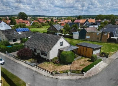 Großzügiges Einfamilienhaus mit 4 Bädern, Garten & 2 Garagen In Wolfsburg- Hehlingen