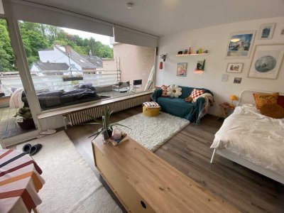 Leerstehende DG WHG mit 2 Balkonen (3,74 % Rendite bei Vermietung) in Bonn - Poppelsdorf