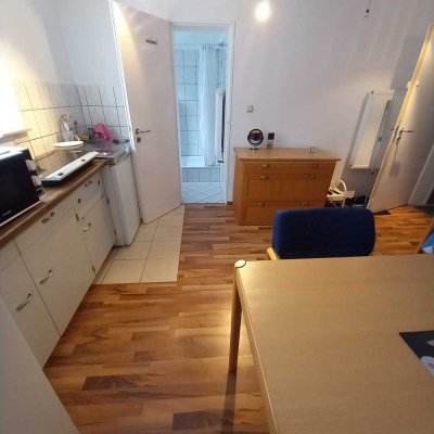 Möblierte Einzimmerwohnung in Kronberg-Ohö, bitte nur Kontaktaufnahme unter  +49 1523 1903509