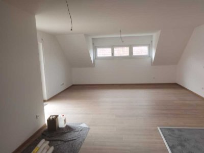 Schöne 3-Zimmer-Dachgeschosswohnung mit Balkon in Pretzfeld