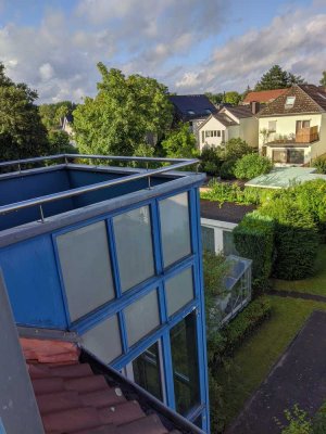 Frei 3 Zimmer-DG-Wohnung - mit Balkon Vollbad - + TG Stellplatz