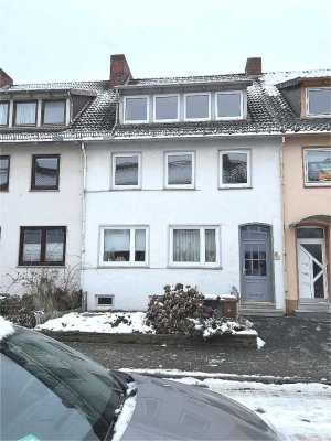 Attraktive, ruhige Dachgeschoßwohnung zwischen kleiner und großer Weser - Bad und Einbauküche neu