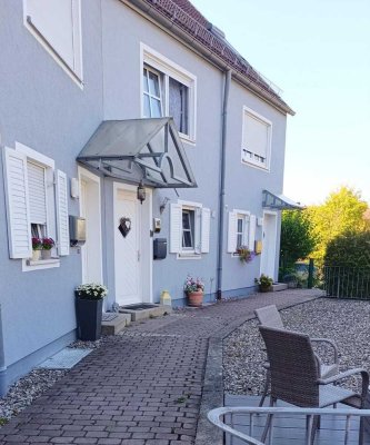 Von privat frei ab 1.6.: Charmantes Reihenhaus mit 6 Zimmern in Bayreuth-Meyernberg/Schmatzenhöhe