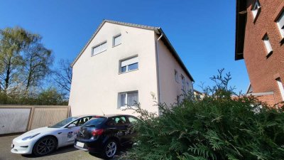 Schicke 2 ZKB Dachgeschoß Wohnung in Marienloh