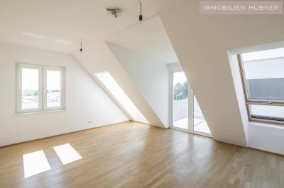 Sonnige Dachgeschosswohnung mit großem Balkon ++ RUSTENFELD SIEDLUNG