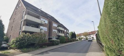 Schöne 4 Zimmer Wohnung mit 2 Balkonen in guter Lage