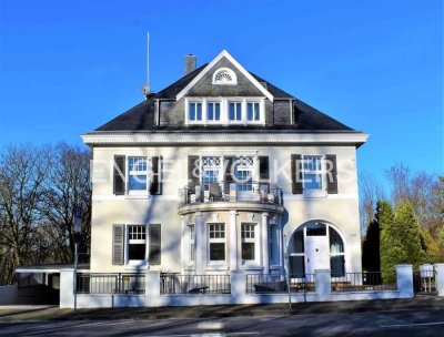 Repräsentative Stadtvilla mit Einliegerwohnung, Wellnessbereich und parkähnlichem Grundstück